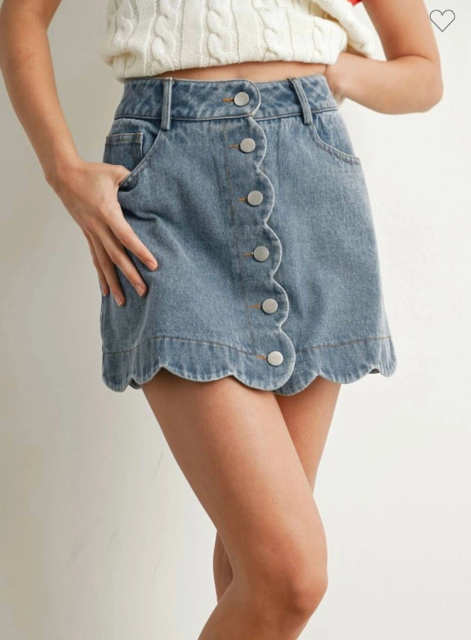Buttoned Scallop Denim Skirt In Blue