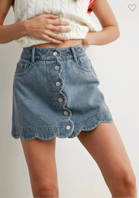 Buttoned Scallop Denim Skirt In Blue