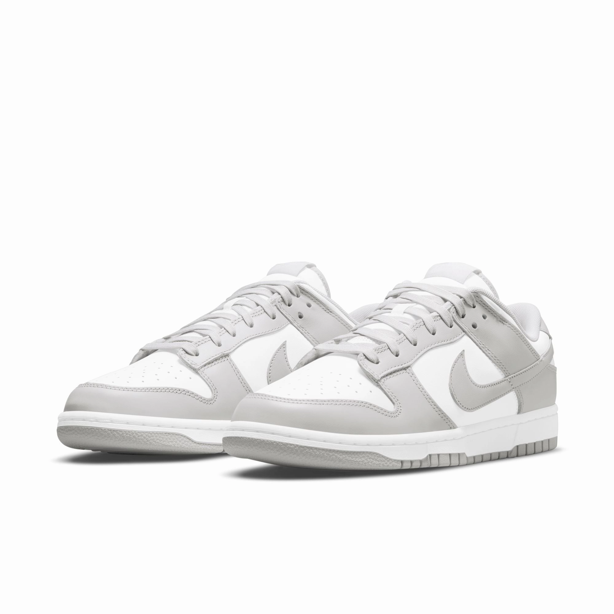 Men's Nike Dunk Low Retro - WHITE/GREY FOG