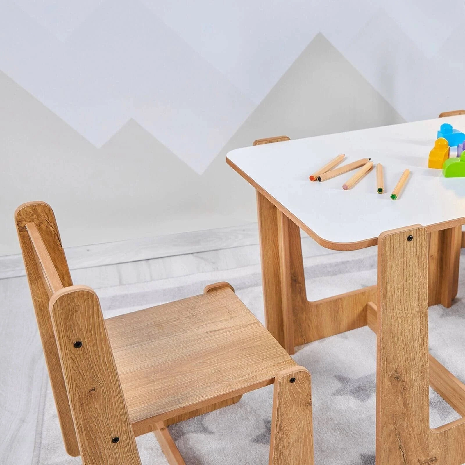 Minera Crane Table and Chair Set
